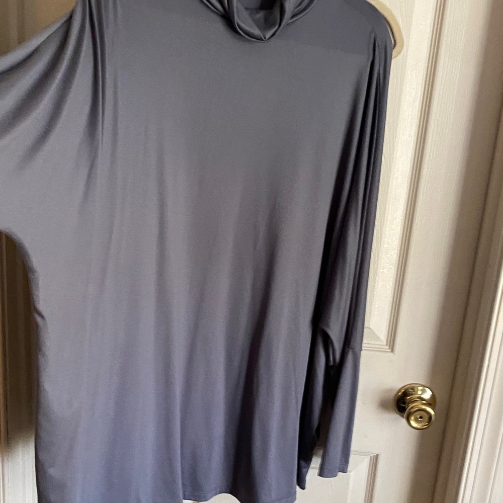 Relaxed Gray Long-Sleeve Draped Turtleneck Top